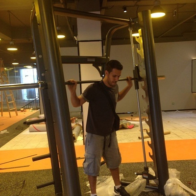 เทรนเนอร์ฟิตเนสครบวงจร Smith Machine Squat Rack Gym Row Machine